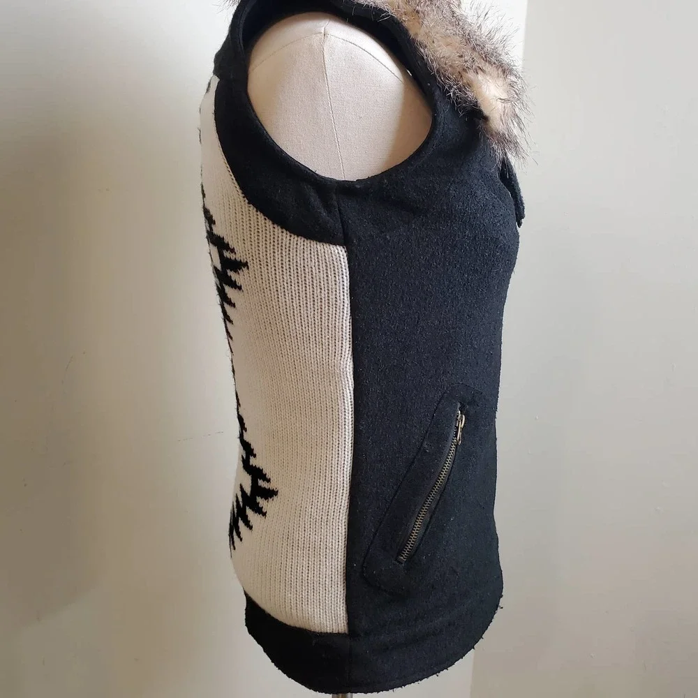 THREAD & SUPPLY | ASYMETRICAL WOOL BLEND SWEATER VEST AZTEC FAUX FUR WOMEN'S XS